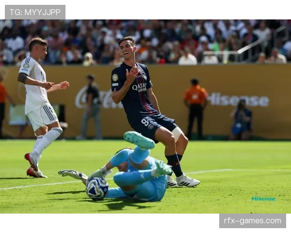 阿尔巴助攻破纪录，闪耀全场助力球队赢得关键赛季胜利