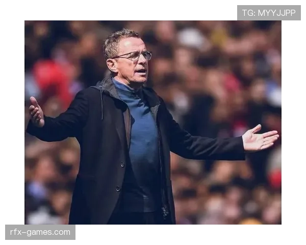 朗尼克战术革新引热议，重塑英超格局成焦点